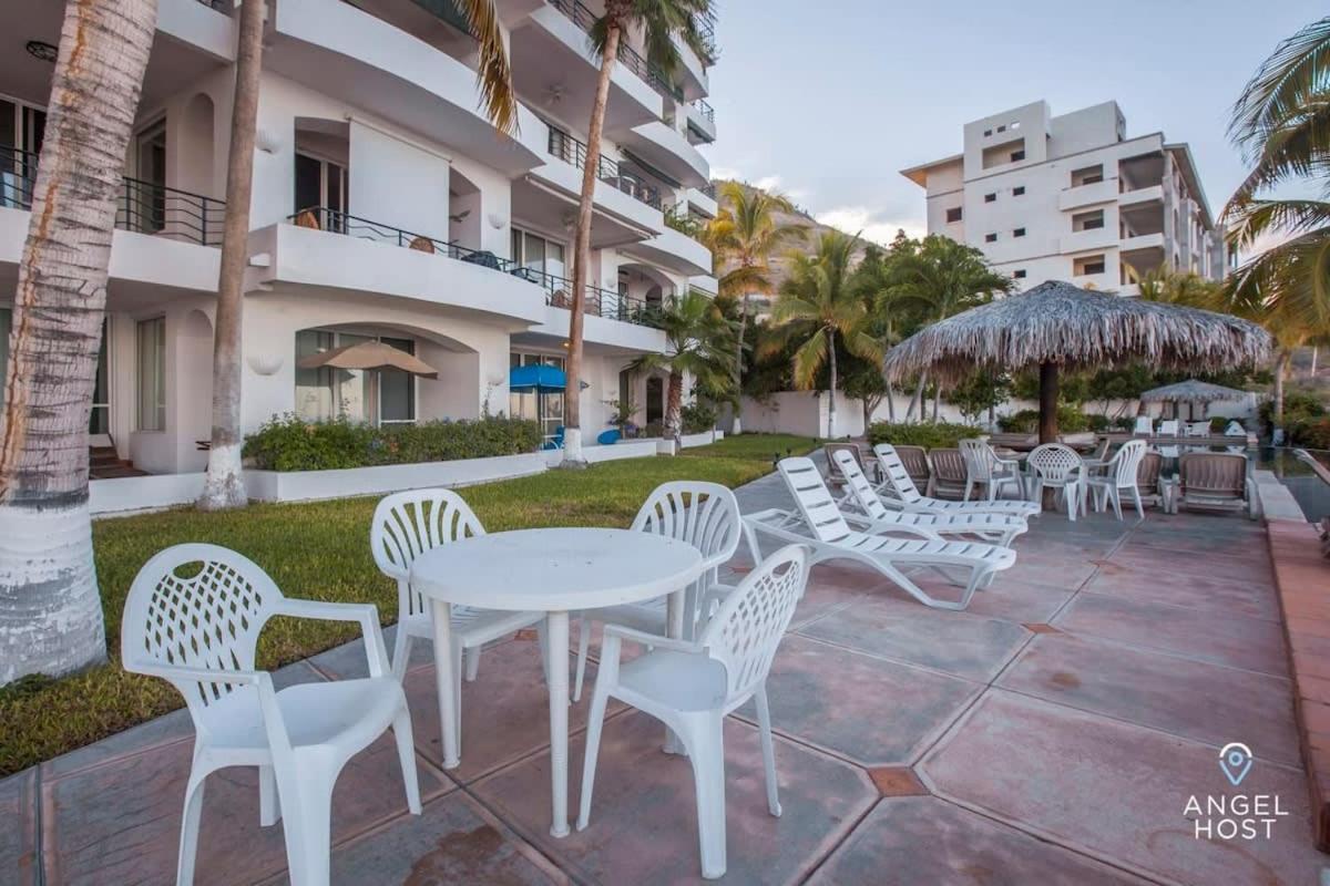 Private Oceanview Balcony & Infinity Pool Onsite Villa Ла Пас Екстериор снимка